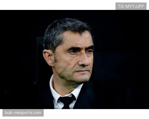 巴尔韦德神勇扑救再立奇功，赛场英雄时刻引爆全场关注