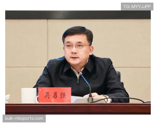 山东泰山战术体系失衡与管理层动荡，豪门定位持续承压