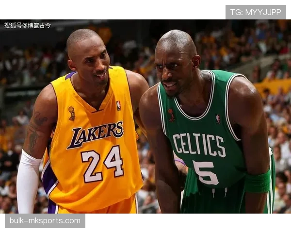 卡里姆·阿卜杜尔-贾巴尔高效背打拉开内线差距助力球队进攻升级