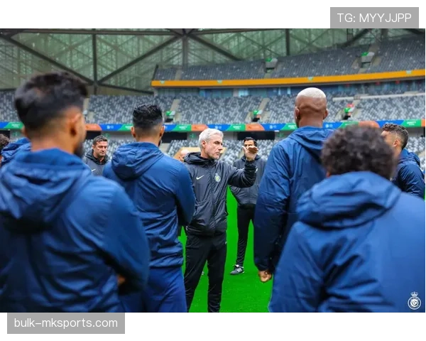 利雅得胜利薪资结构问题引发关注，俱乐部运营稳定性面临考验